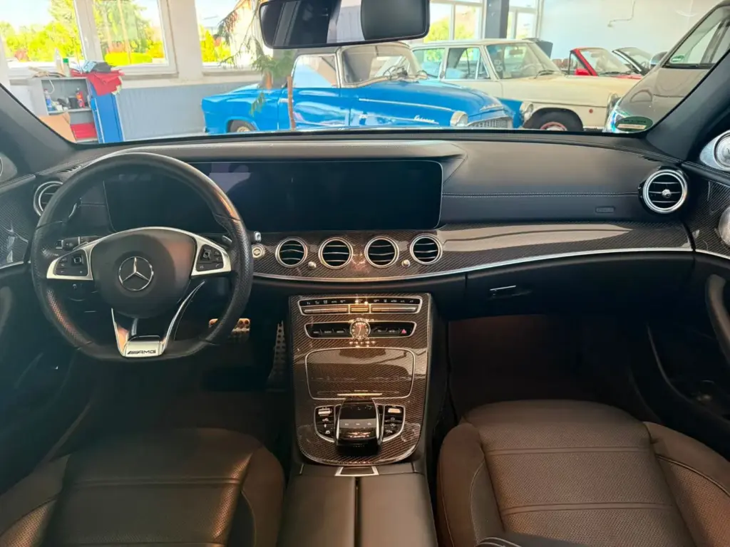 Mercedes-Benz E 43 AMG E Limousine 4Matic – Bild 12